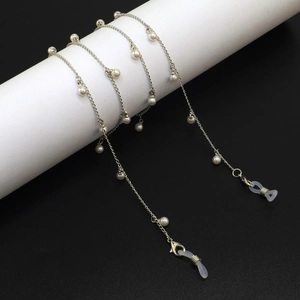 Chaîne de lunettes élégante en argent avec perles blanches et boucles antidérapantes