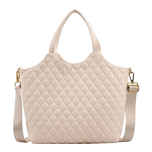 Quilted tote bag in cream white with diamond pattern and detachable wide shoulder strap
