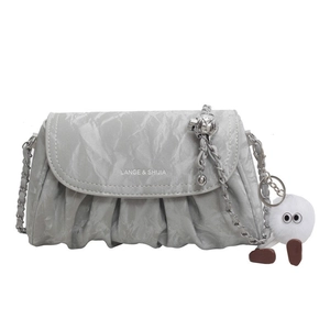 Sac À Épaule Froncé Pour Femmes Sac Bandoulière En Similicuir PU Petit Sac Carré Avec Chaîne Et Pendentif En Peluche