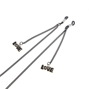 Chaîne de lunettes noire tendance avec pendentifs LOVE et embouts en caoutchouc