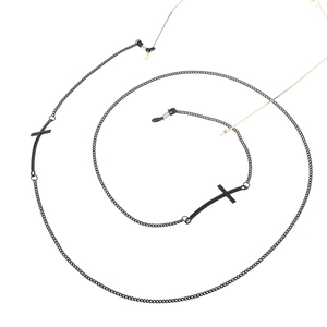 Catenina per occhiali in metallo nero con croci e connettori in gomma antiscivolo