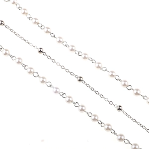 Chaîne à lunettes élégante à plusieurs rangées de perles et de maille argentée chic