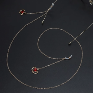 Chaîne De Lunettes Dorée Métal Cordon Lunettes Pendentif Cœur Couronne Pierre Rouge Élégant Accessoire Femme