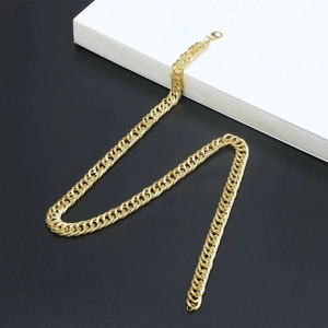 Textured gold curb chain necklace with lobster clasp in hip hop punk style