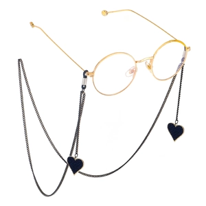 Fashionable gold round frame glasses with black metal heart pendant strap chain