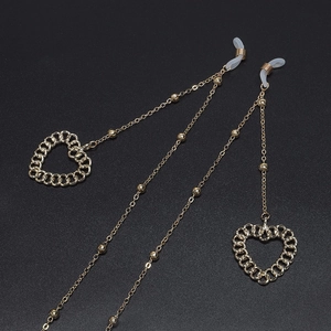 Chaîne De Lunettes Alliage Métallique Couleur Or Pendentif Coeur Perles Support Antidérapant Pour Lunettes De Soleil Mode