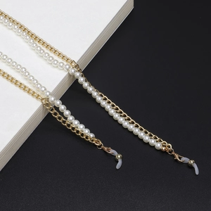 Chaîne à lunettes dorée chic avec perles et boucles en silicone antidérapantes