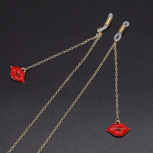 Golden Metal Glasses Chain With Red Lips Pendant Anti Slip Silicone Connectors Fashion Decorative Eyewear Accessory