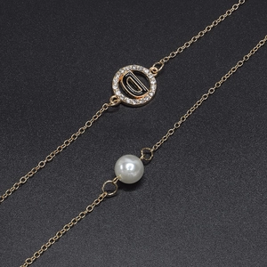Modische Brillenkette Aus Metall Mit Perlenimitat Und Buchstaben-Anhänger Mit Strass Rutschfester Brillenhalter Für Damen Sonnenbrillen Lesebrillen