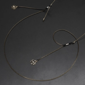 Chaîne de lunettes tendance avec pendentif fleur de camélia noir et perle blanche
