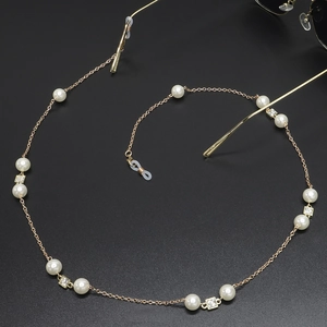 Elegant Glasses Chain Alloy Gold Imitation Artificial Pearl Rhinestone Non Slip Eyewear Strap Multifunctional Sweater Necklace Vintage
