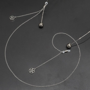 Chaîne de lunettes argentée avec pendentifs étoiles creuses et boucles antidérapantes