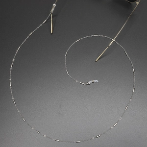 Chaîne de lunettes en acier inoxydable argenté avec maillons et anneaux antidérapants