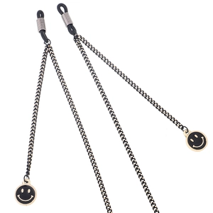 Catena per occhiali minimalista nera e oro con ciondolo smiley alla moda per occhiali