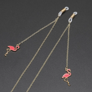 Chaîne à lunettes dorée avec pendentifs flamants roses et boucles antidérapantes