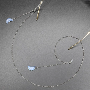 Chaîne de lunettes en acier inoxydable argenté avec lunes en opale et boucles