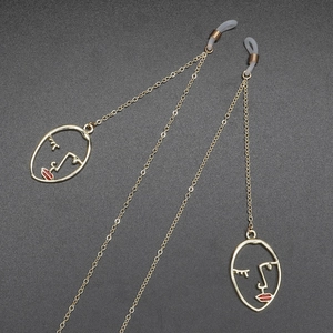 Abstract Face Red Lip Pendant Glasses Chain Metal Anti-Slip Eyeglass Holder Strap Gold Decorative Eyewear Lanyard For Women