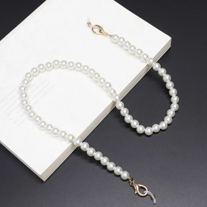Eleganter Brillenband Aus Faux Künstliche Perlen Mit Metallverschlüssen Und Silikon Anti Rutsch Schlaufen Mode Sonnenbrillenhalter Für Damen