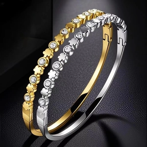 Bracciale Rigido Lusso in Acciaio Inossidabile con Zirconia Stella Cuore Fiore per Donna Oro Argento Numeri Romani