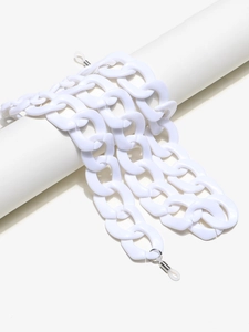 Detail of white acrylic oversized chain glasses strap with clear anti-slip silicone loops