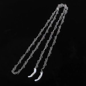 Edelstahl Brillenkette in Silber mit Herzgliedern und rutschfesten Silikonschlaufen