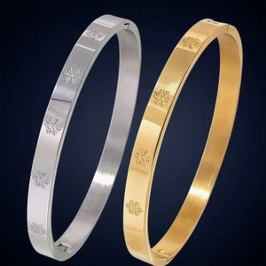 Snowflake Engraved Bangle Bracelet Stainless Steel Minimalist Hinge Clasp Fashion Elegant Jewelry For Women Men