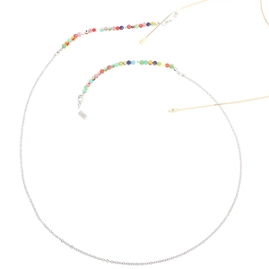 Chaîne de lunettes faite main avec perles de verre colorées et maillons en métal argenté
