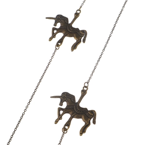 Chaîne de lunettes rétro en bronze avec pendentifs licorne détaillés sur lien métallique