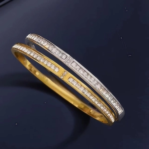 Stainless Steel Rhinestone Bangle Bracelet Gold Plated Cubic Zirconia Inlaid Hinged Cuff For Women Luxury Elegant