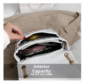 Detailed internal capacity showing main pocket and zipper compartment for daily items