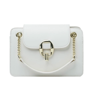 Ivory leather crossbody bag with golden Q-shaped lock and metal chain strap