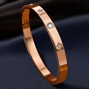 Women Stainless Steel Bangle Eight Pointed Star Inlaid Zircon Fashion Elegant Non Fading Jewelry Gift