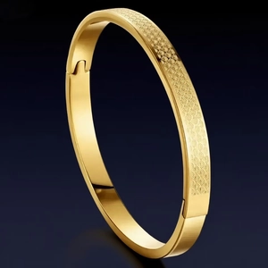 Stainless Steel Bangle For Women Textured Fan Pattern Hinged Oval Bracelet Fashion Jewelry Non-Fading Elegant Accessory