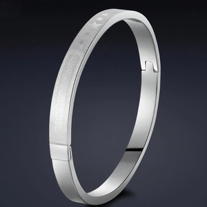 Star Pattern Stainless Steel Bangle Bracelet Textured Hinged Clasp Polished Fashion Jewelry Accessories For Women