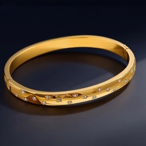Stainless Steel Bangle Bracelet With Star Zircon Inlaid Hinged Oval 18K Gold Plated For Women Fashion Jewelry