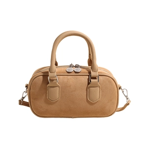 Sac bowling vintage rétro en daim kaki et cuir avec deux bandoulières amovibles