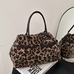 Leopard Print Faux Fur Tote Bag Large Capacity Women Plush Handbag With PU Leather Handle Metal Buckle Winter Fashion