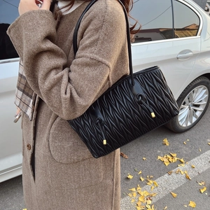 Borsa Spalla Pieghettata Pelle PU Matelasse Grande Capacità Tote Sottobraccio Moda Casual Tendenza Coréenne Donne Quotidiano