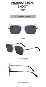 Trois vues de lunettes de soleil carrées en métal avec monture dorée et verres gris