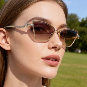 Cat Eye Sunglasses For Women Rhinestone Crystal Alloy Frame UV400 Protection Fashion Outdoor Travel Eyewear