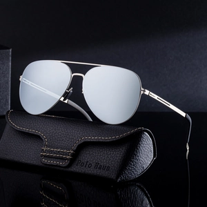 Classic pilot polarized sunglasses with silver mirrored lenses and a leather case
