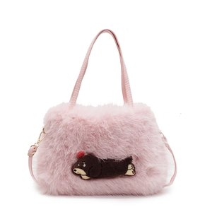 Sac bandoulière en peluche rose avec écusson teckel mignon et texture fausse fourrure