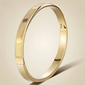 Bracelet Jonc Acier Inoxydable Plaqué Or Trèfle Rythme Cardiaque Texture Ondulée Bijou Mode Pour Femmes