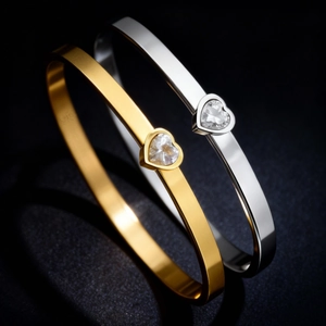 Heart Crystal Bangle For Women Stainless Steel Narrow Polished Cubic Zirconia Cuff Bracelet Elegant Romantic Jewelry Gift