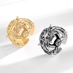 Adjustable tiger head rings in gold and silver finish with detailed 3D animal carving