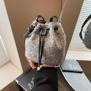 Plush Faux Fur Bucket Bag Women Winter Soft Fleece Drawstring Shoulder Crossbody Bag With Leather Strap Chic Embroidery
