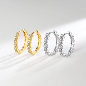 Boucles D'oreilles Huggie Hoop En Cuivre Avec Oxyde De Zirconium Strass Délicat Cercle Rond Bijoux De Luxe Pour Femmes