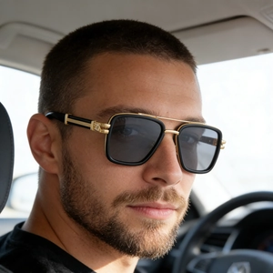 Lunettes de soleil polarisées carrées pour hommes avec double pont et monture or noir