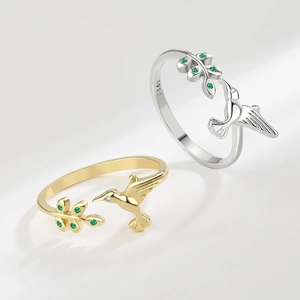 Bague ouverte colibri en argent S925 avec zircon vert et détails de branches