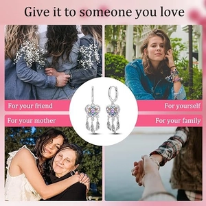Boucles d'oreilles attrape-rêves cœur en zircon arc-en-ciel avec plumes argentées